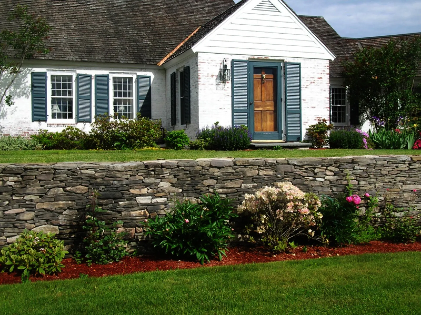 Fieldstone Retaining Wall — Stone Walls in Hollis, NH